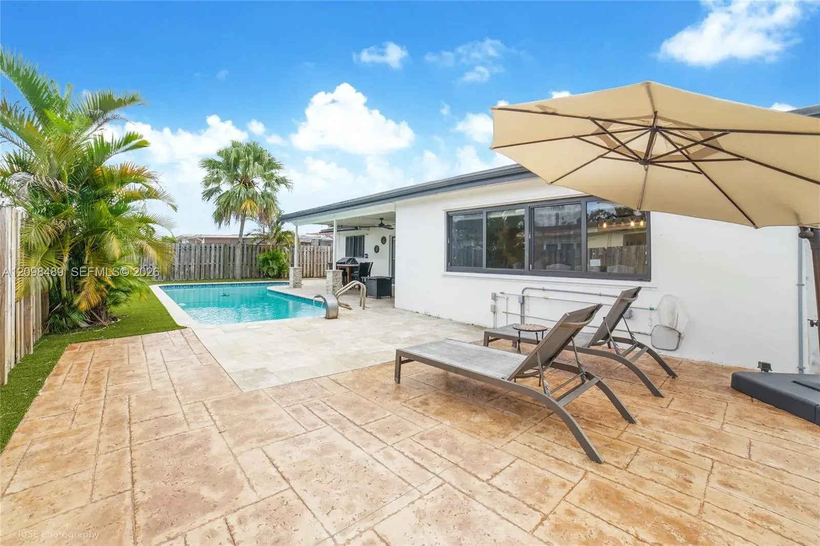 11941 NW 23rd St, Pembroke Pines FL 33026