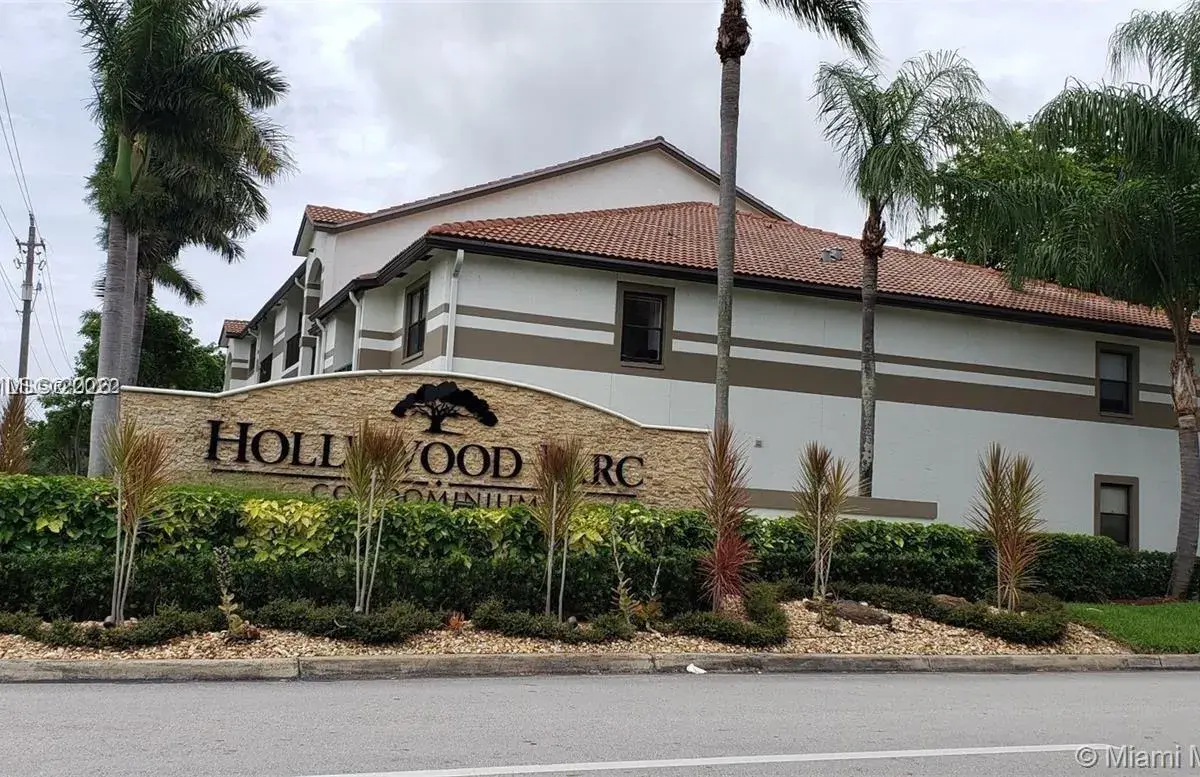 620 S Park Rd # 2, Hollywood FL 33021