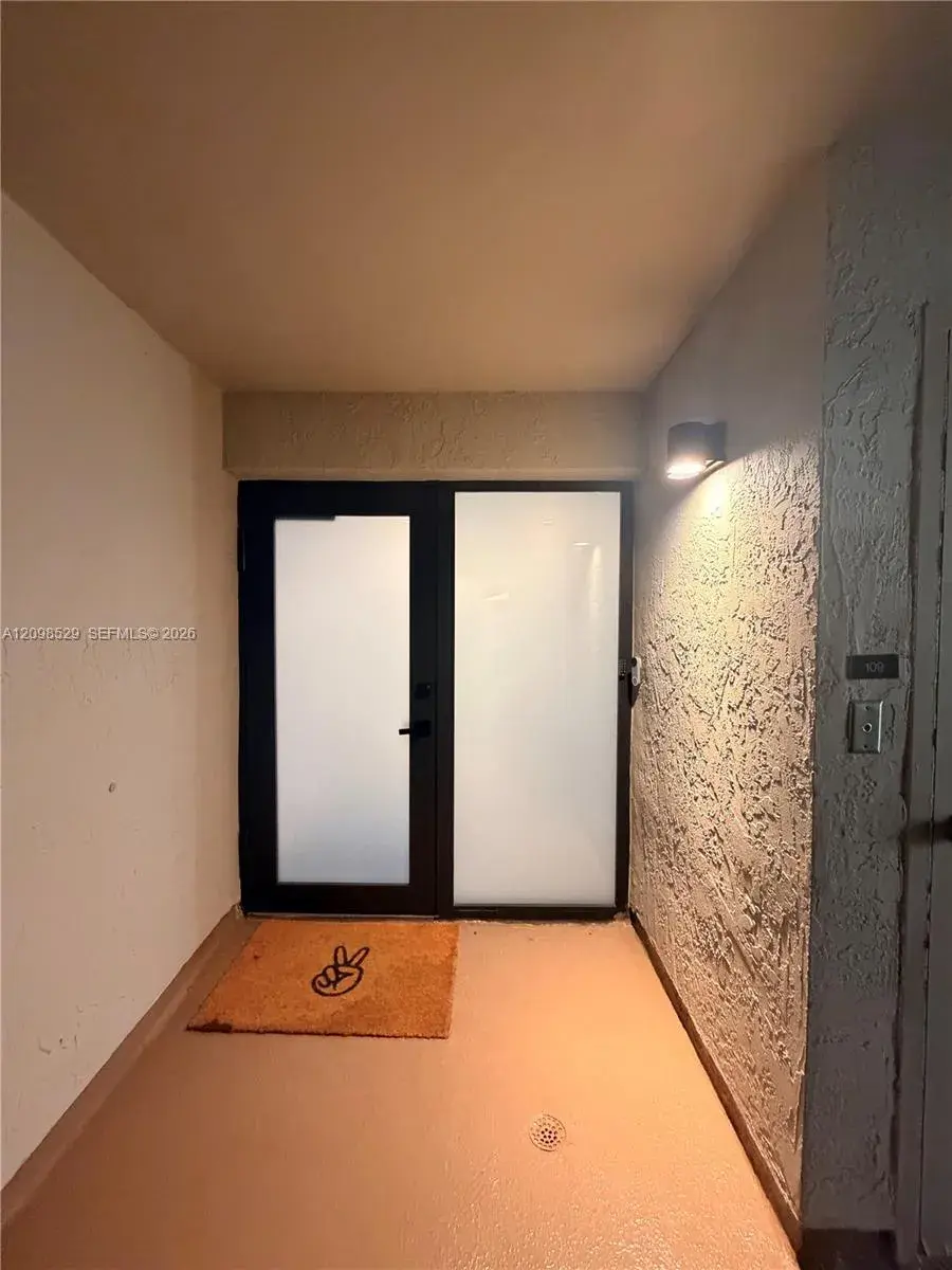 181 Crandon Blvd # 109, Key Biscayne FL 33149