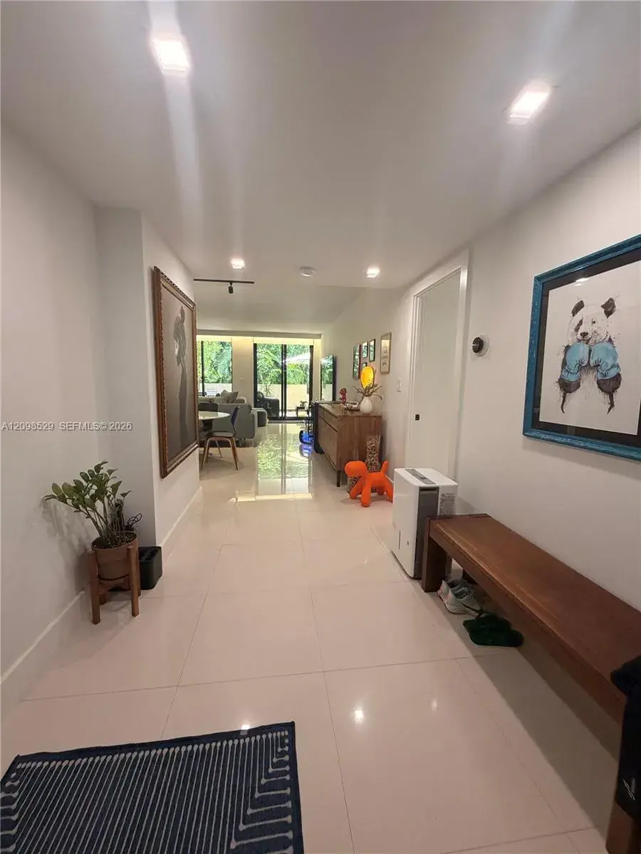 181 Crandon Blvd # 109, Key Biscayne FL 33149