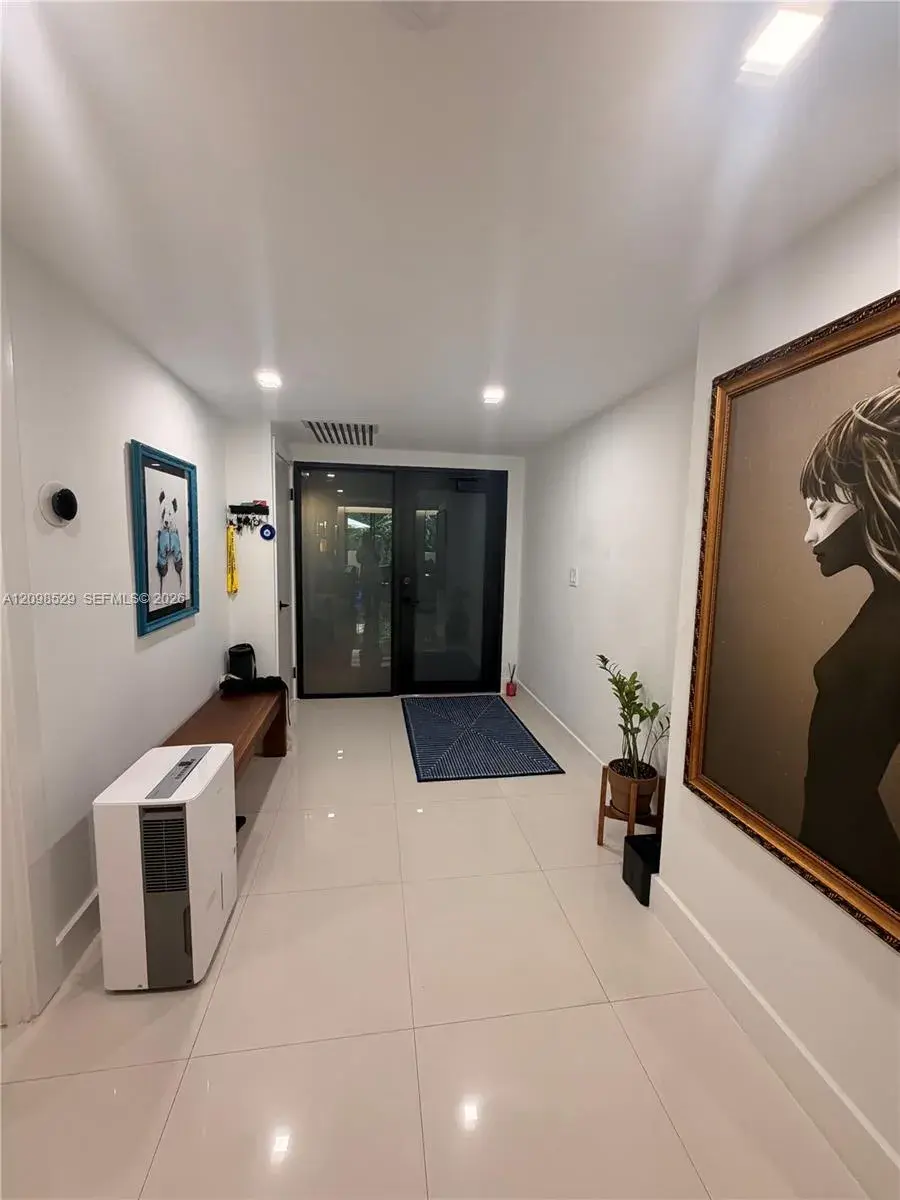 181 Crandon Blvd # 109, Key Biscayne FL 33149