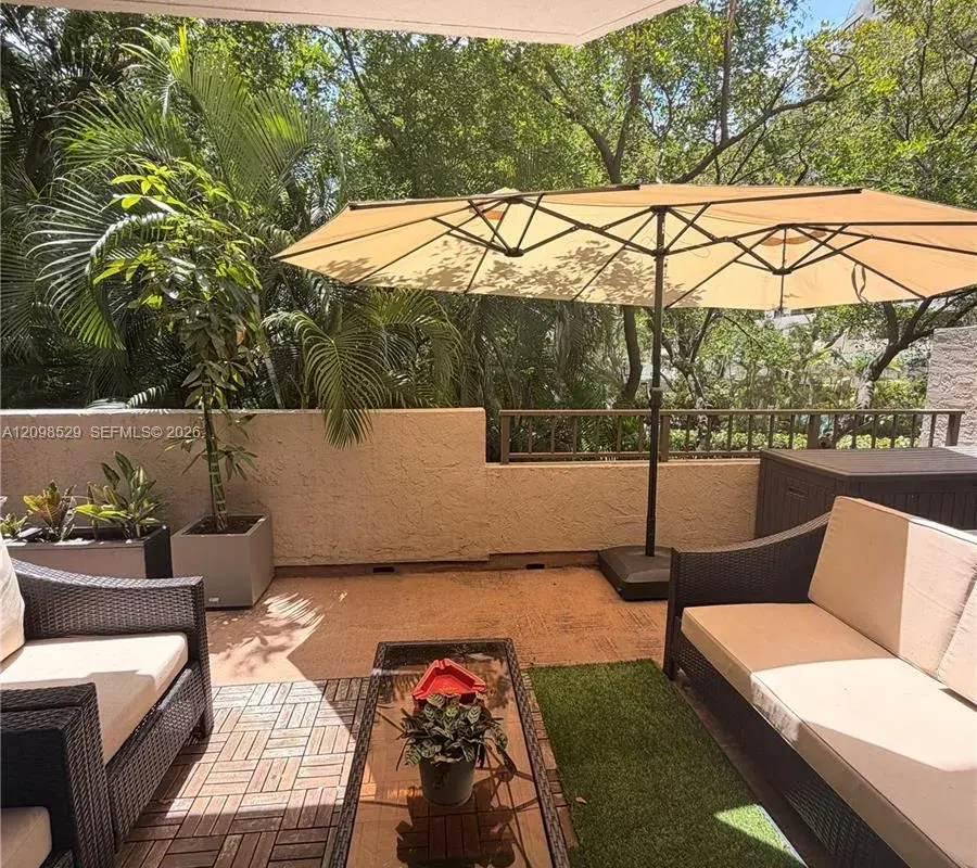 181 Crandon Blvd # 109, Key Biscayne FL 33149