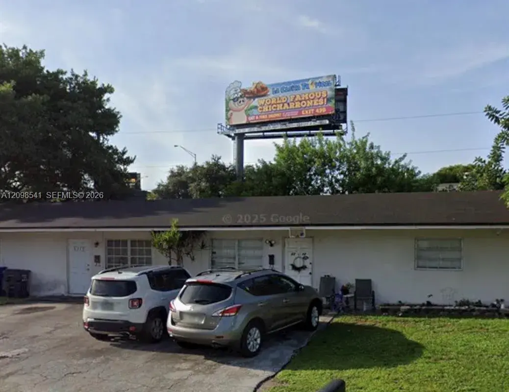 6230 Grant St, Hollywood FL 33024