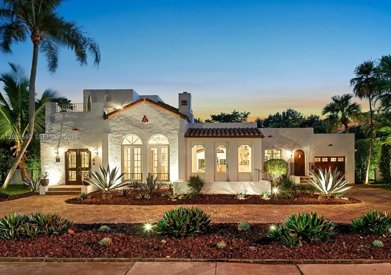 1234 S Greenway Dr, Coral Gables FL 33134
