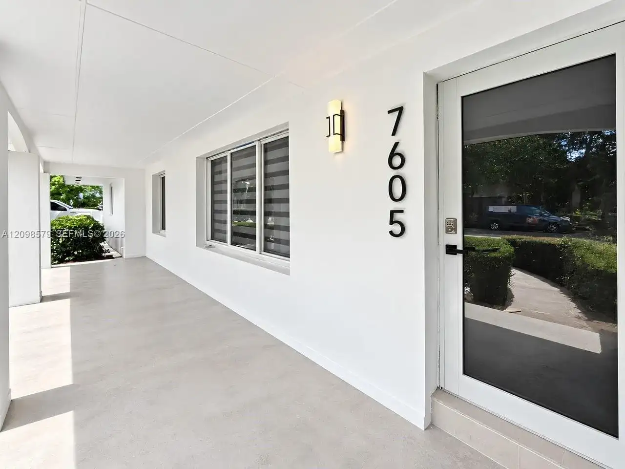 7605 SW 179th Ter, Palmetto Bay FL 33157 photo 5