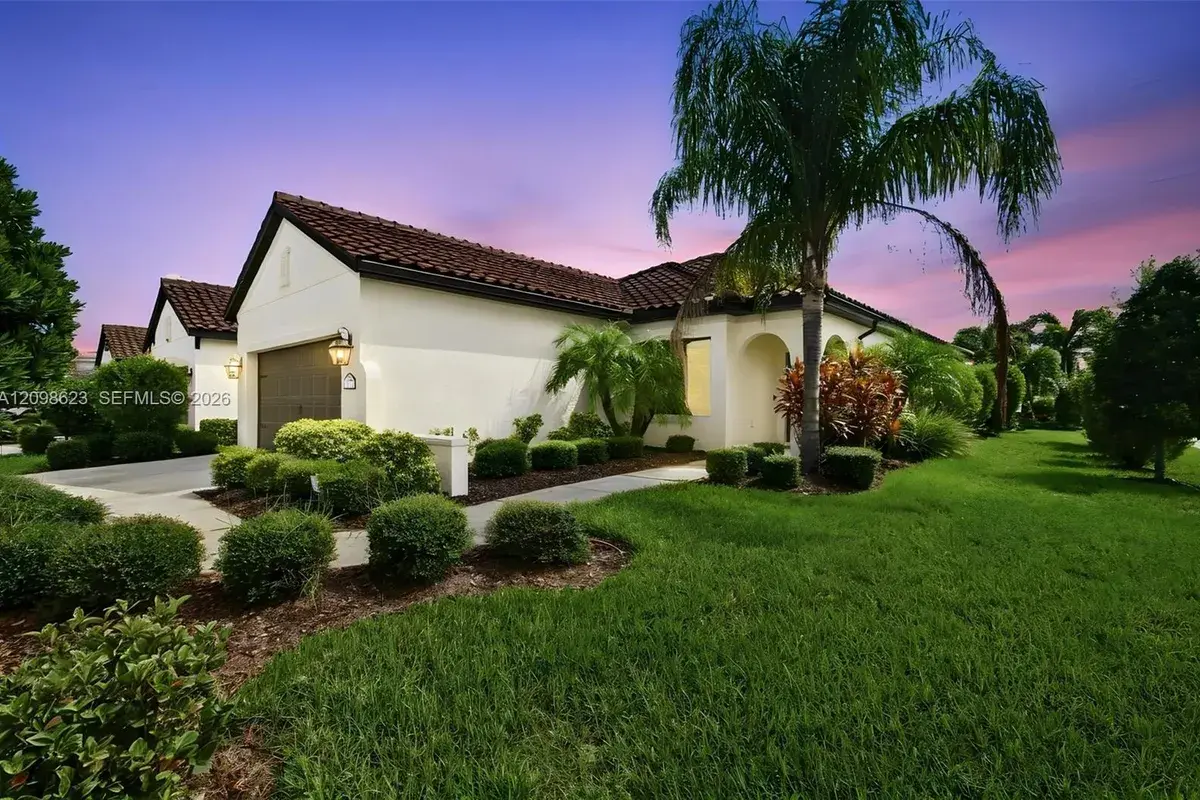 3723 Azurite Way, Bradenton FL 34211