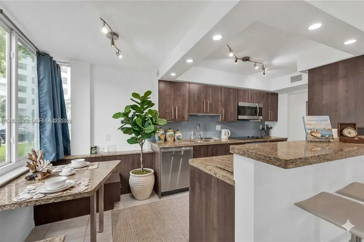 250 180th Dr # 155, Sunny Isles Beach FL 33160
