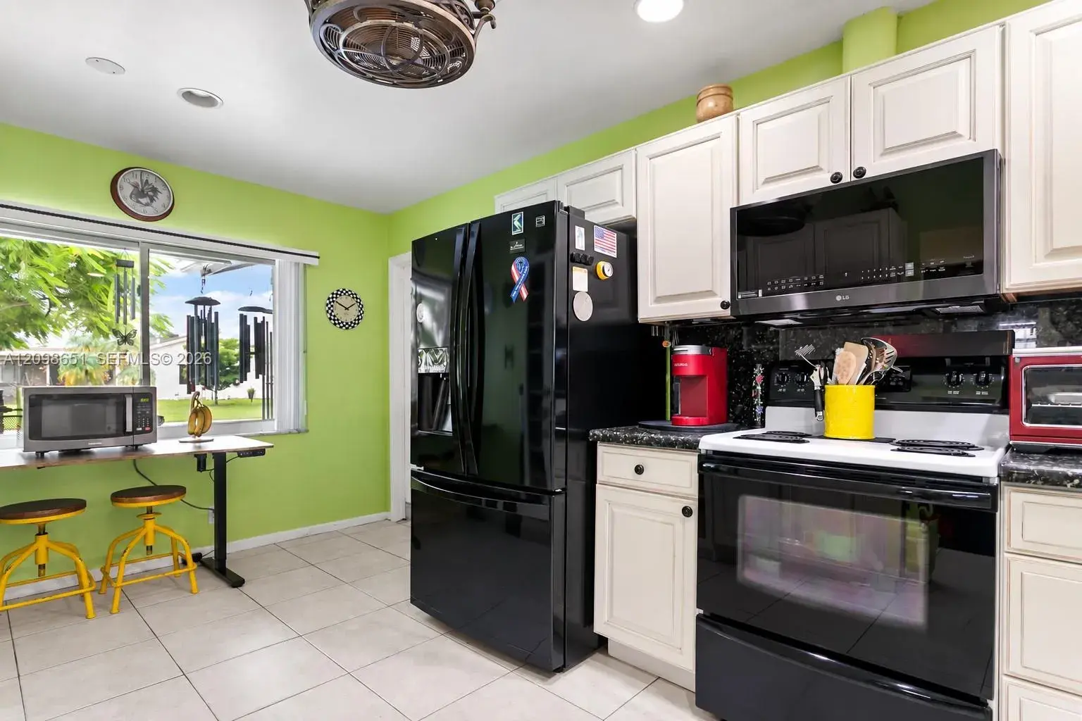 10307 NW 70th St, Tamarac FL 33321