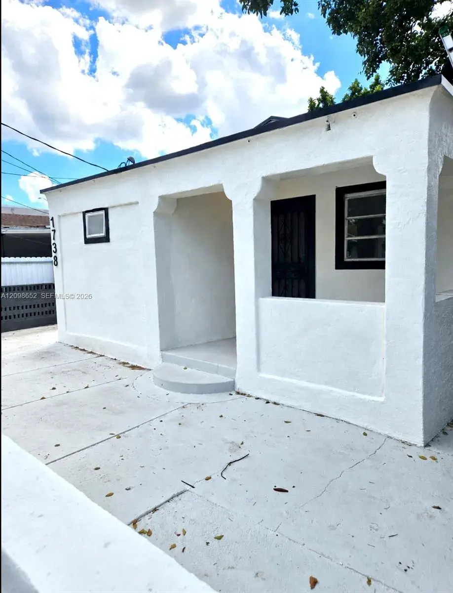 1738 NW 67th St, Miami FL 33147