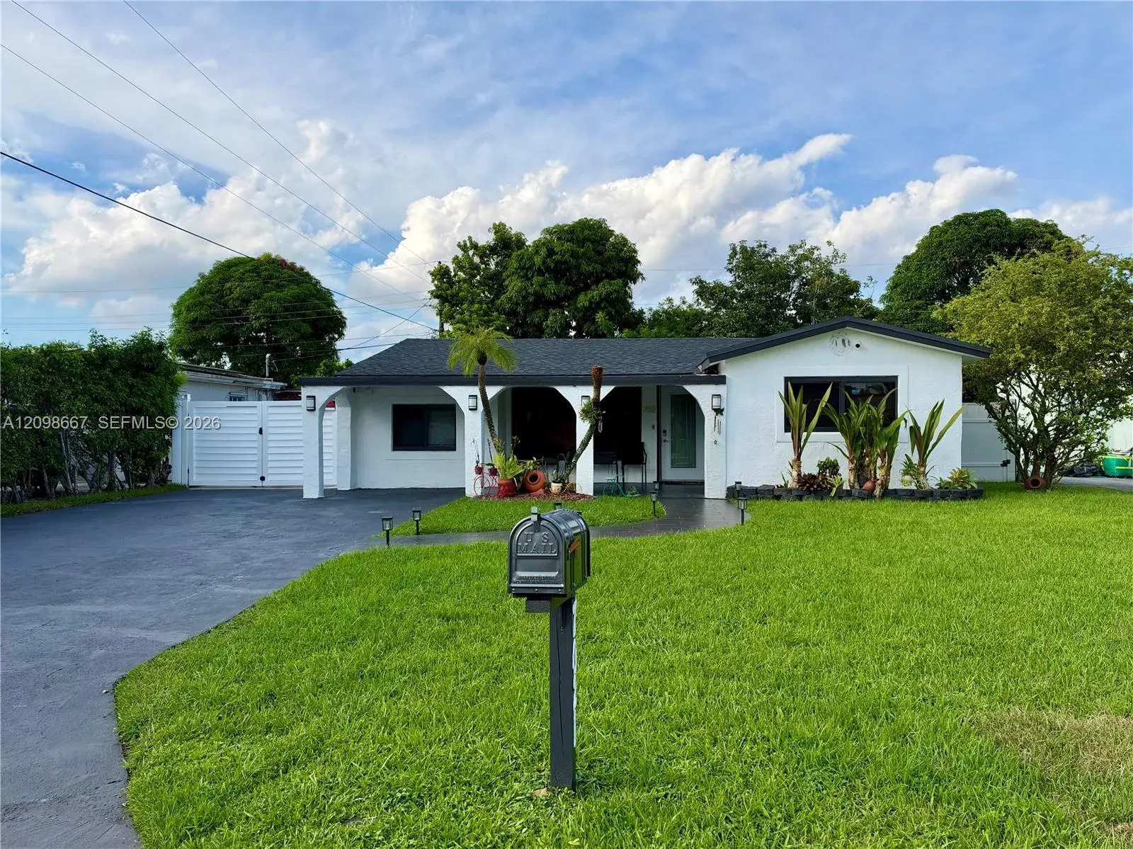7021 SW 28th St, Miramar FL 33023