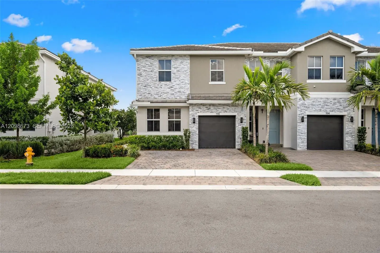 198 SW 170th Ave, Pembroke Pines FL 33027