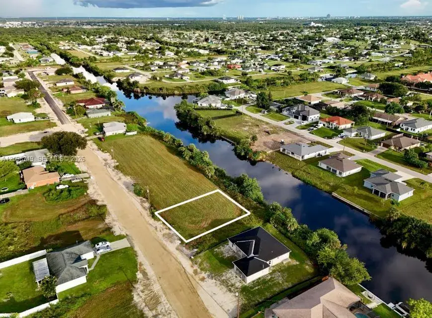 1802 NE 27TH TER, Cape Coral FL 33909