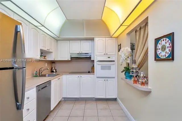19390 Collins Ave # 1624, Sunny Isles Beach FL 33160