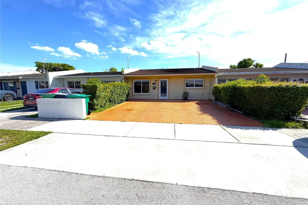 10110 SW 23rd Ter, Miami FL 33165