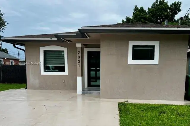 7031 NW 20th Ave, Miami FL 33147