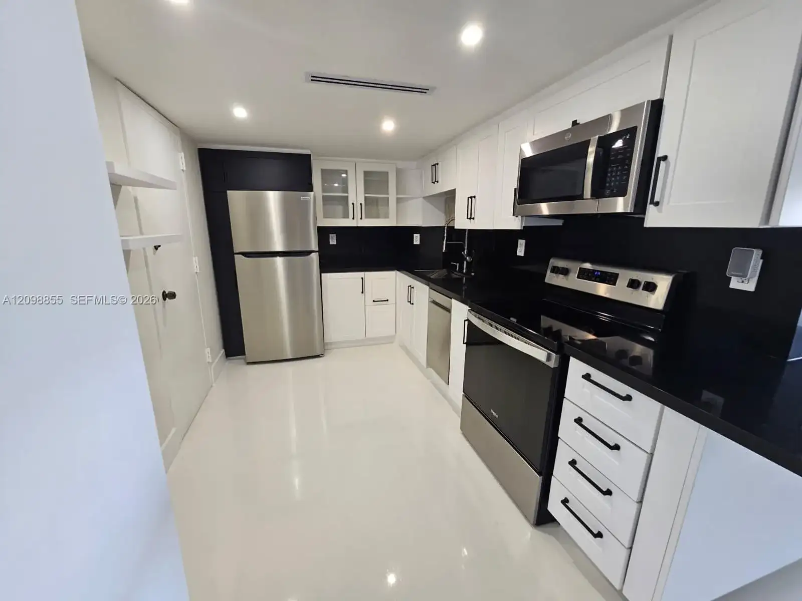 300 Bayview Dr, Sunny Isles Beach FL 33160 photo 2