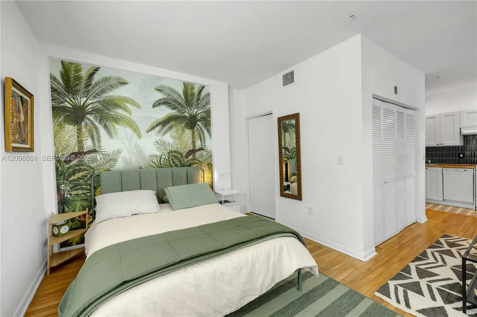 1521 Lenox Ave # 209, Miami Beach FL 33139