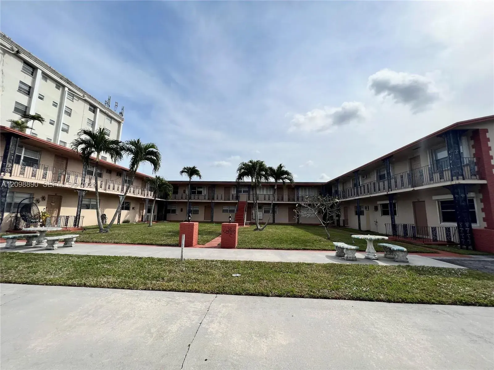 5300 Hollywood Blvd # 10, Hollywood FL 33021