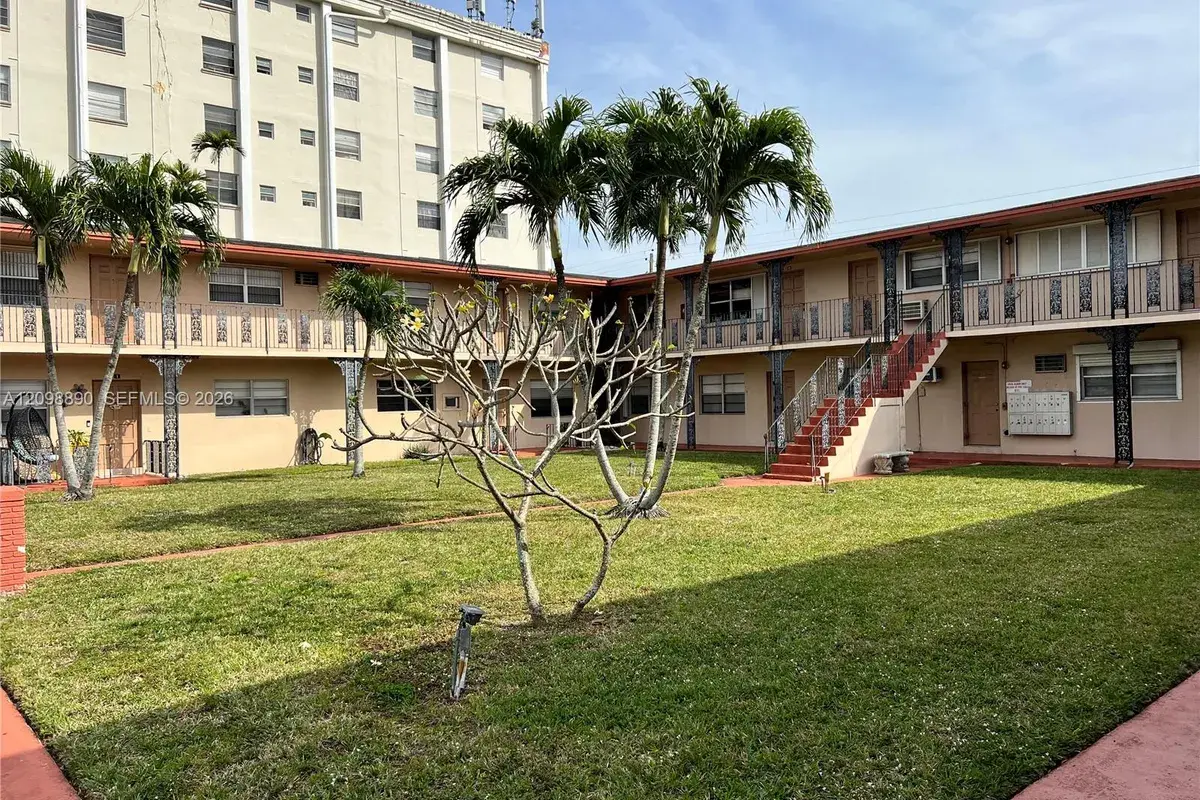 5300 Hollywood Blvd # 10, Hollywood FL 33021
