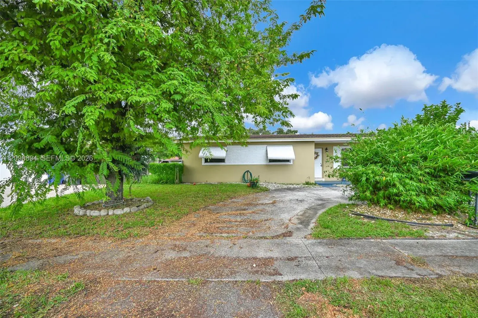 230 N 67th Ave, Hollywood FL 33024