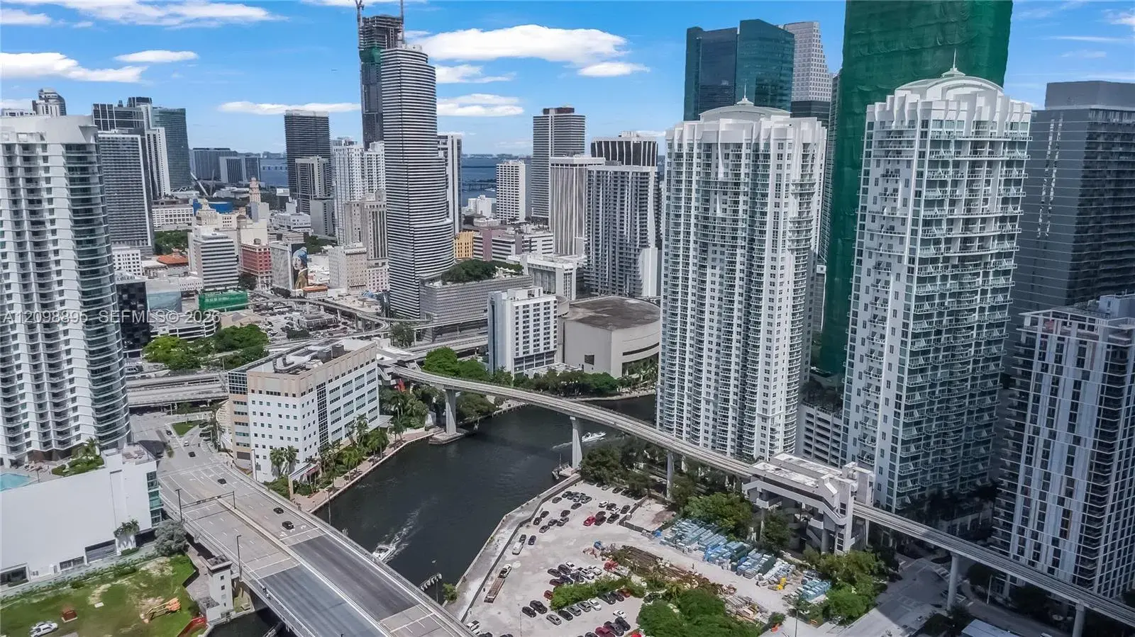 41 SE 5th St # 811, Miami FL 33131