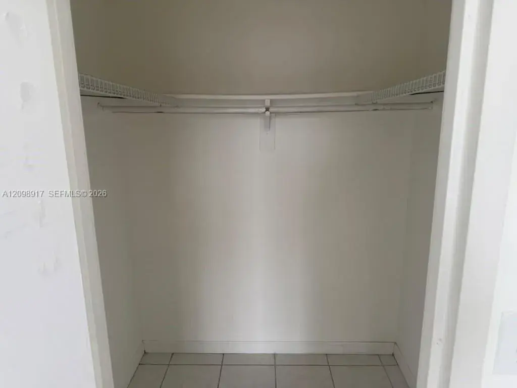 17560 Atlantic Blvd # 405, Sunny Isles Beach FL 33160
