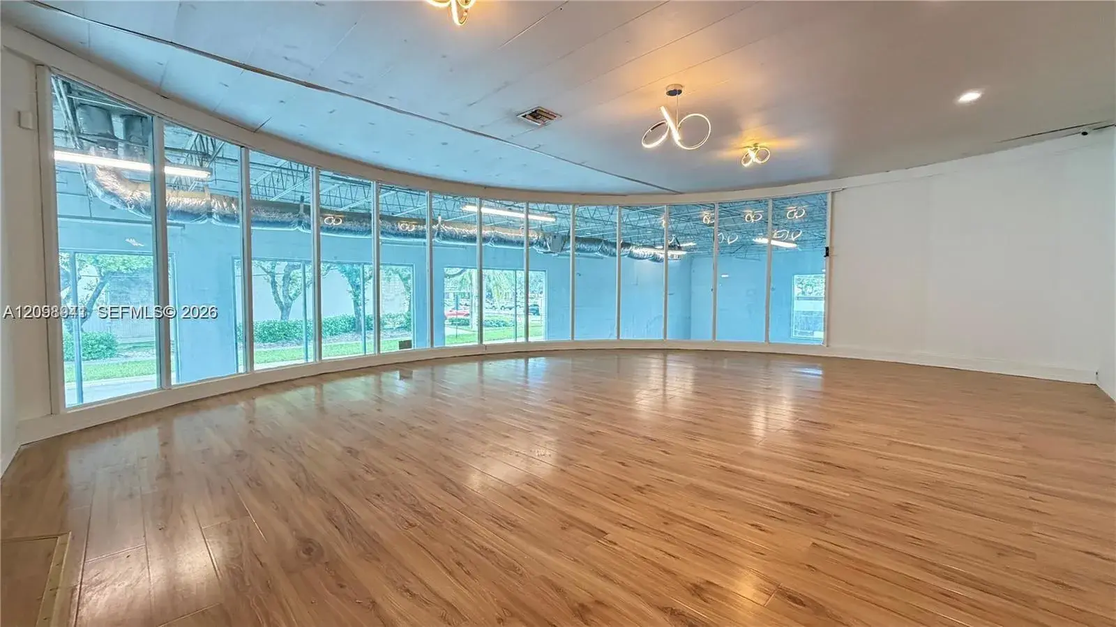 1036 NW 1st Ct, Hallandale Beach FL 33009