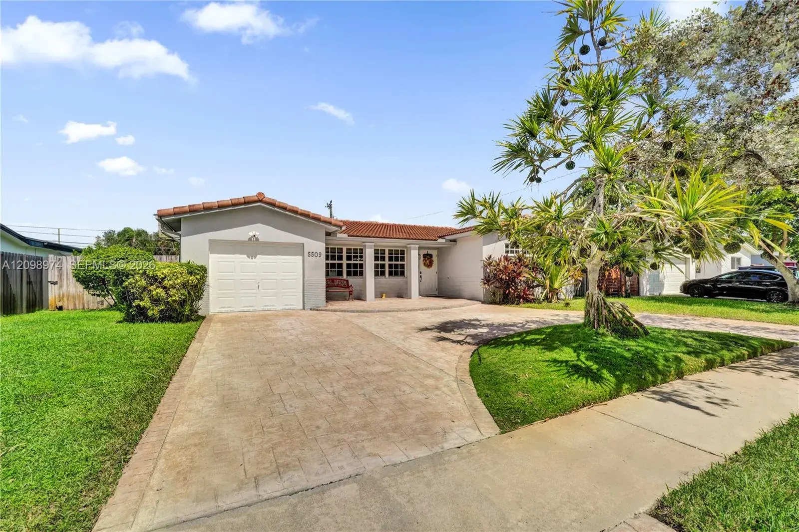 5509 Jefferson St, Hollywood FL 33021