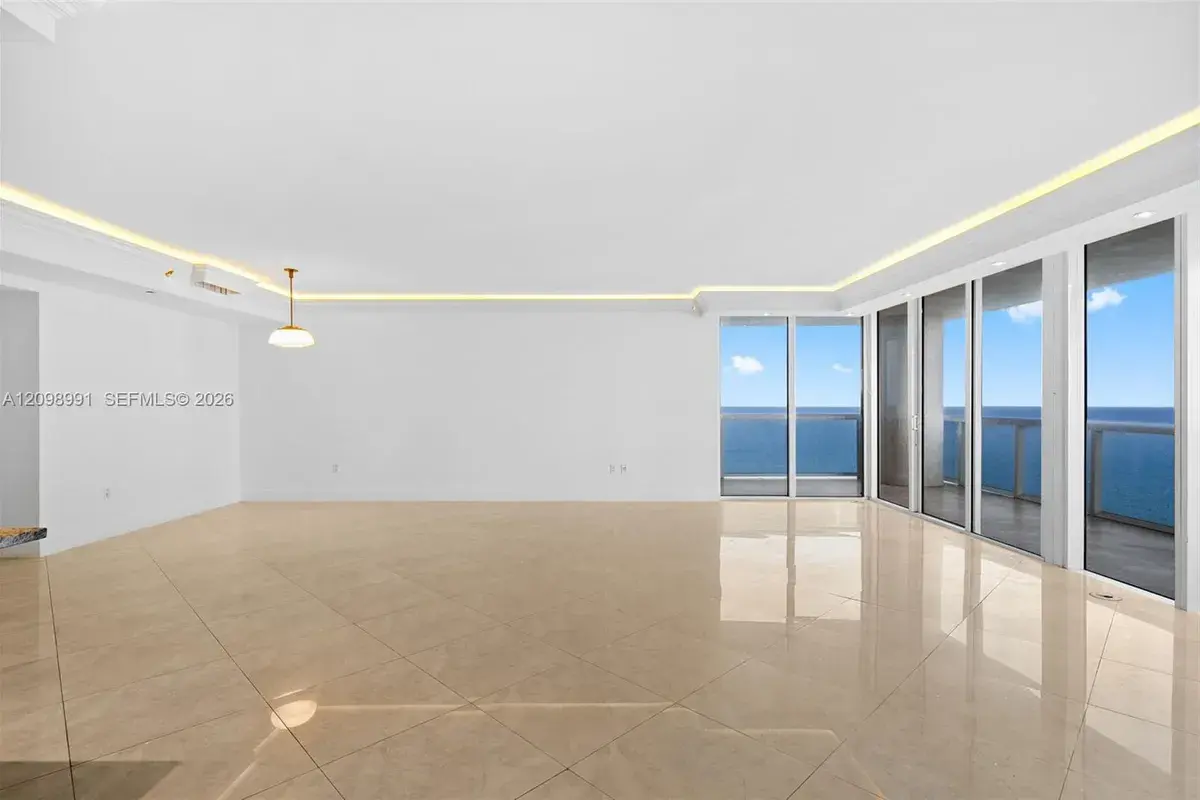 1800 S Ocean Dr # 3805, Hallandale Beach FL 33009