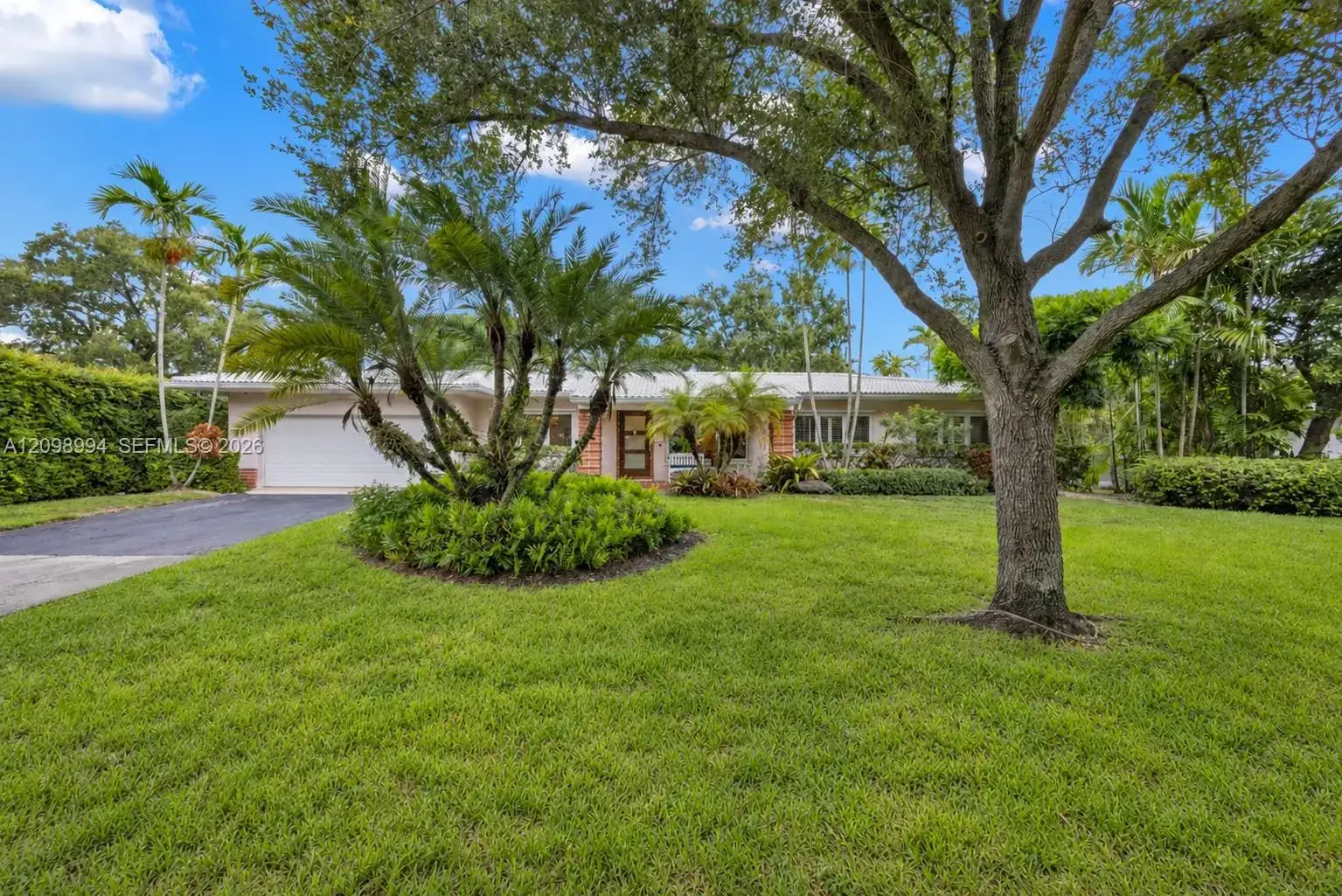 1245 Algardi Ave, Coral Gables FL 33146 photo 2