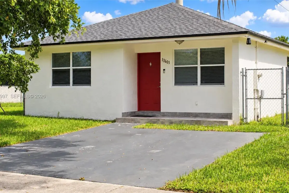 13601 Harrison St, Miami FL 33176