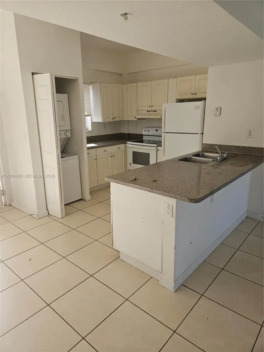 1638 SW 3rd St # 302, Miami FL 33135