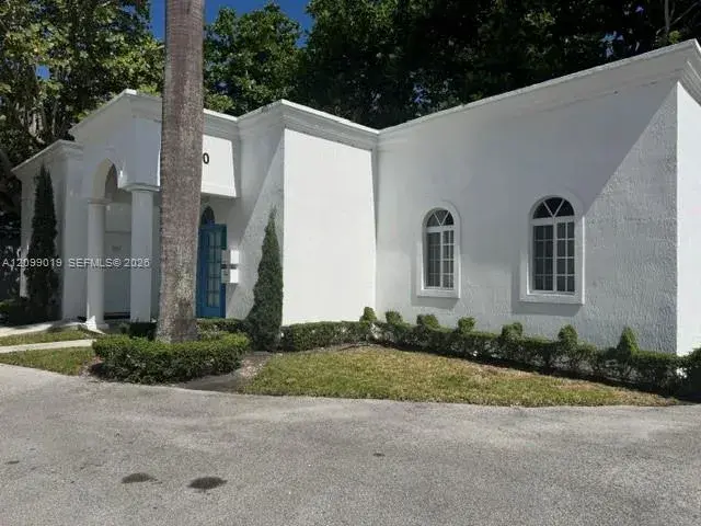 2520 S Dixie Hwy, Miami FL 33133