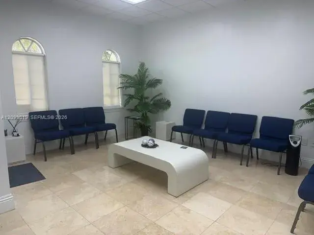 2520 S Dixie Hwy, Miami FL 33133