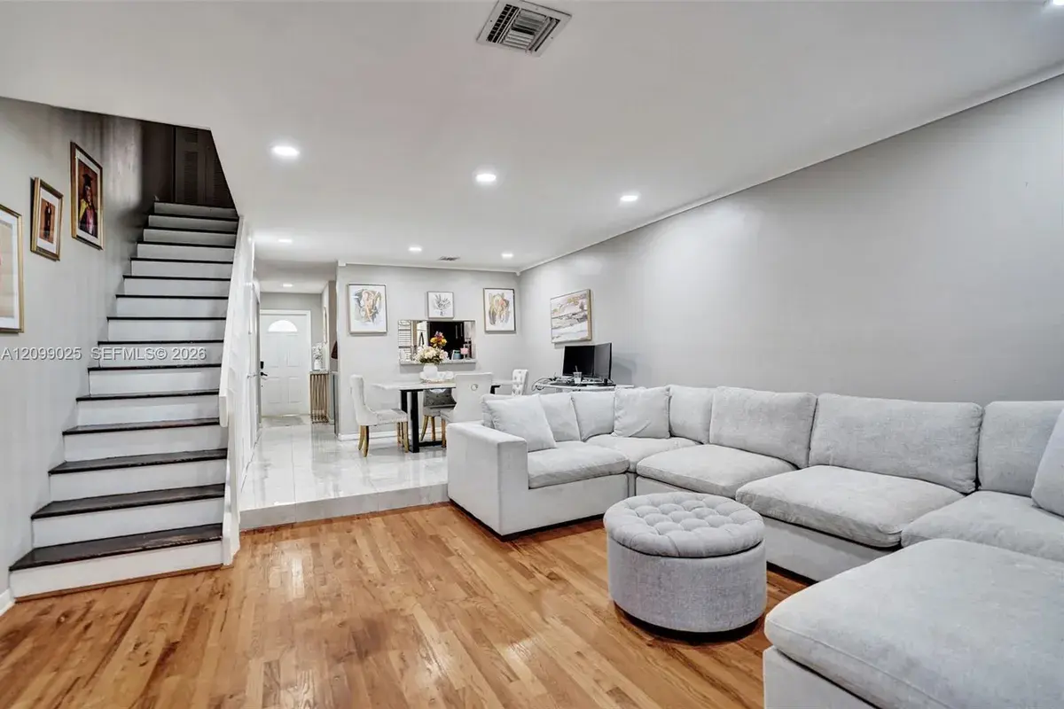 7212 Woodmont Ave, Tamarac FL 33321
