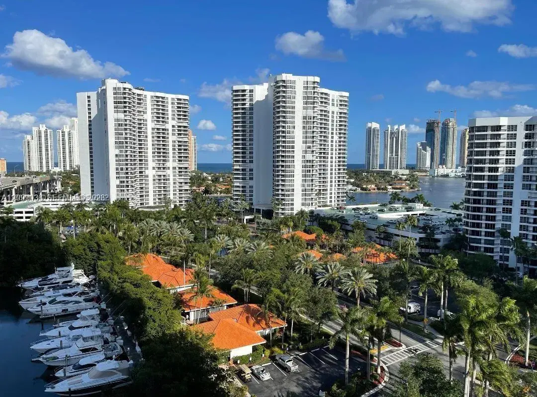 3500 Mystic Pointe Dr # 1507, Aventura FL 33180