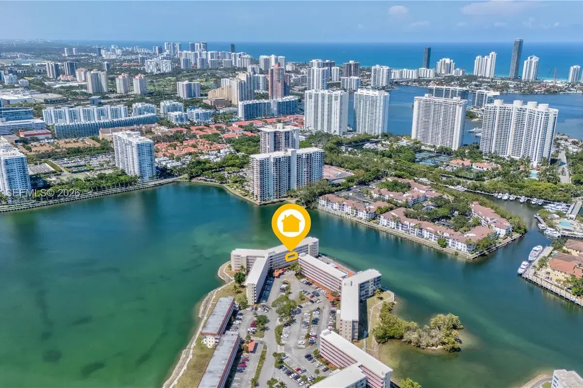 2949 Point East Dr # B306, Aventura FL 33160