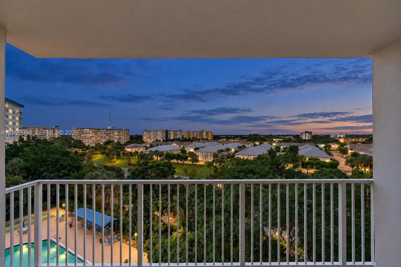 3850 Washington St # 704, Hollywood FL 33021 photo 2