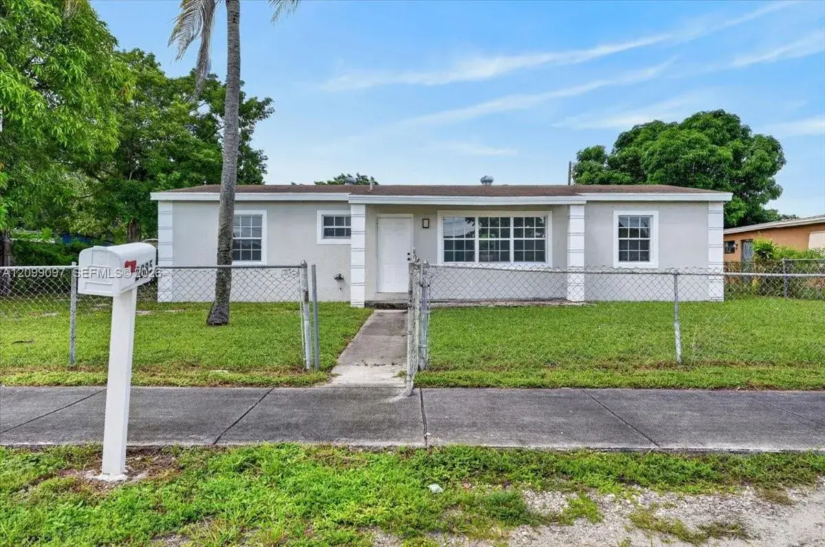 2885 NW 155th Ter, Miami Gardens FL 33054