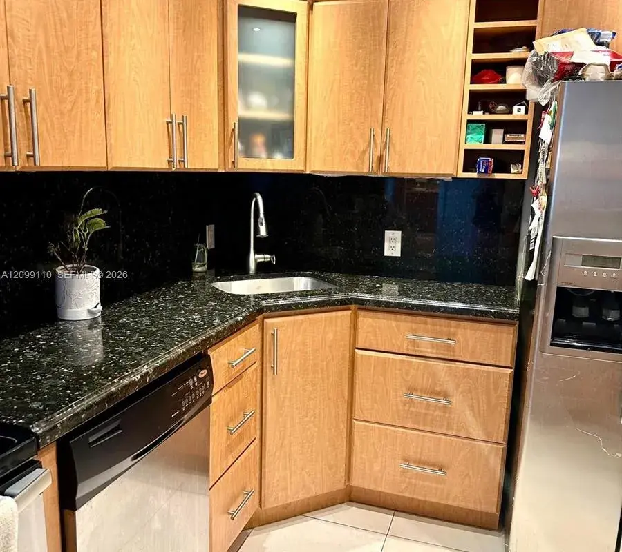 3675 N Country Club Dr # 1504, Aventura FL 33180