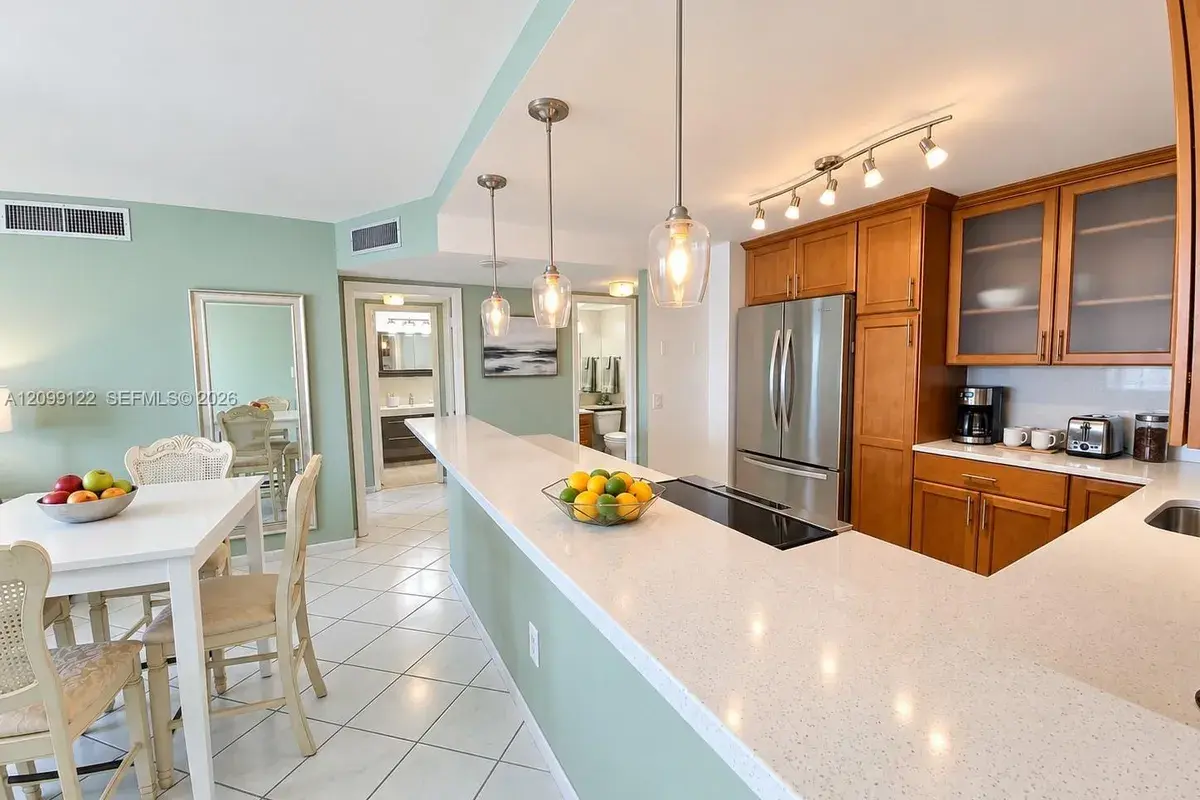 2851 NE 183rd St # 905E, Aventura FL 33160
