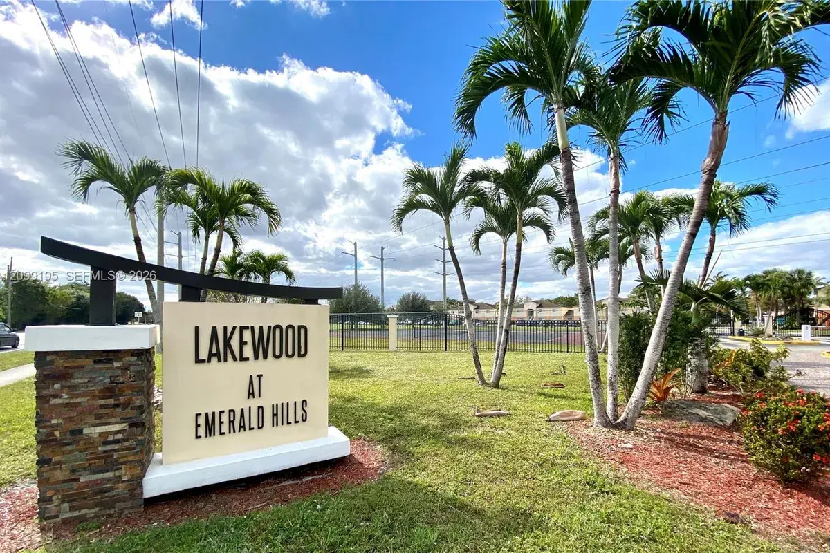3670 N 56th Ave # 717, Hollywood FL 33021
