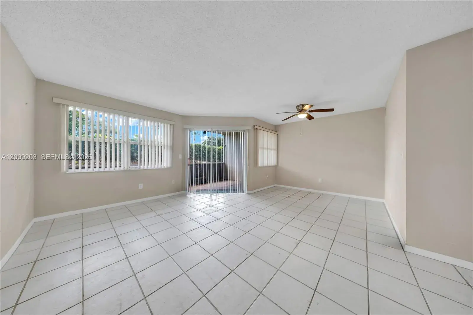 2257 SE 27th Dr, Homestead FL 33035
