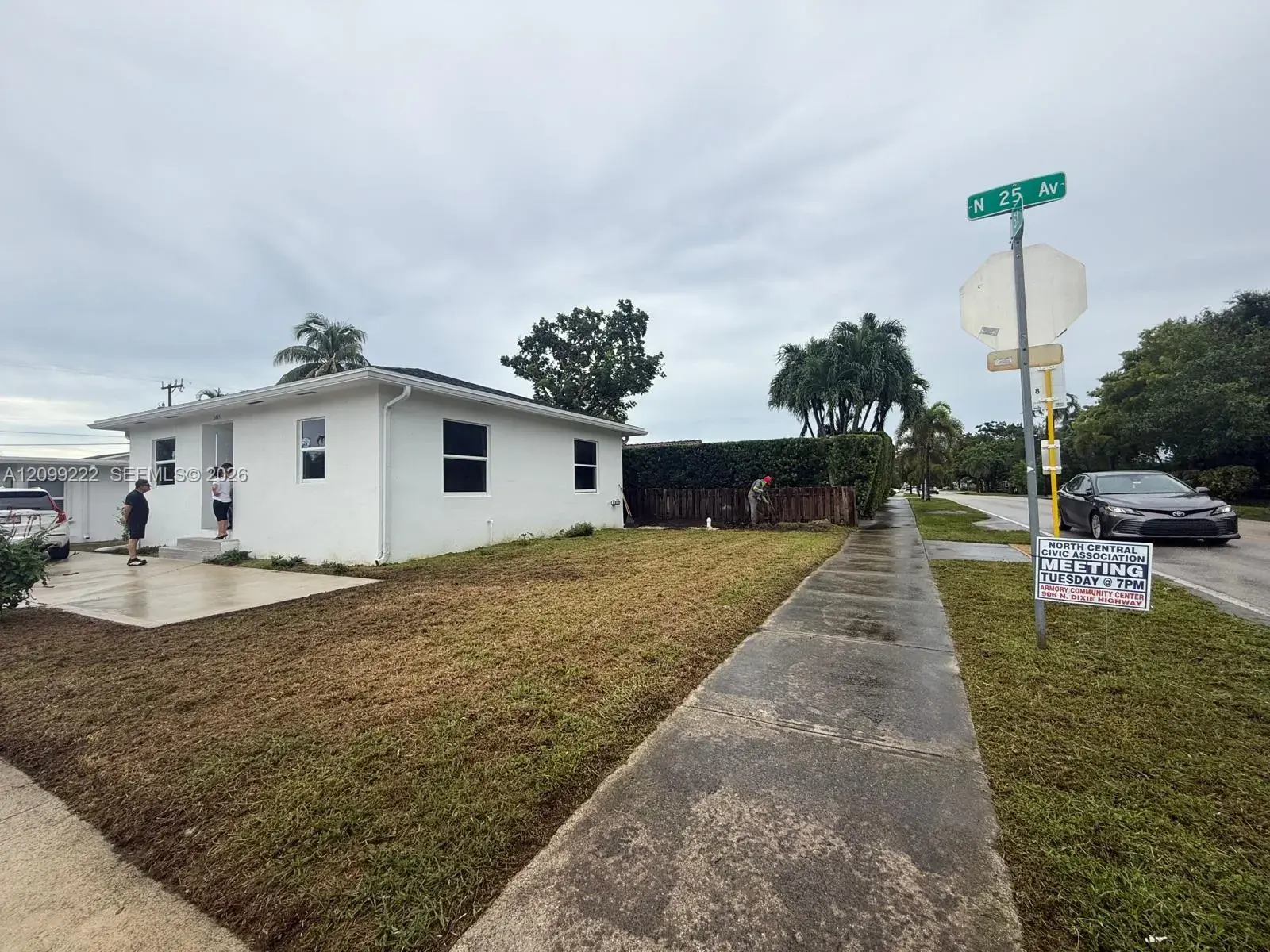 2445 Taft St, Hollywood FL 33020