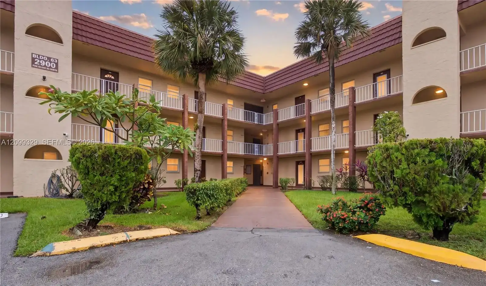 2900 N Pine Island Rd # 209, Sunrise FL 33322
