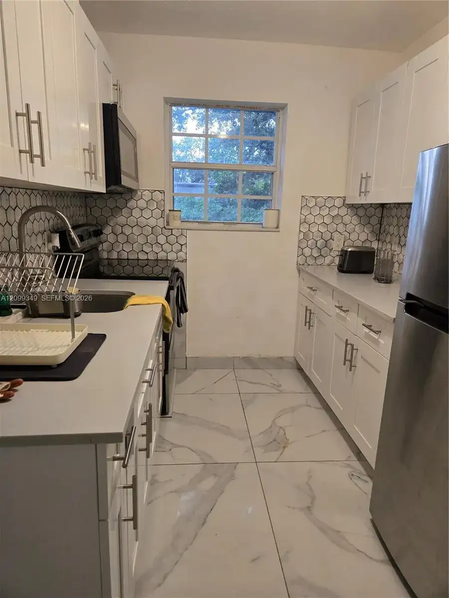 1943 NW 98th St, Miami FL 33147 photo 4