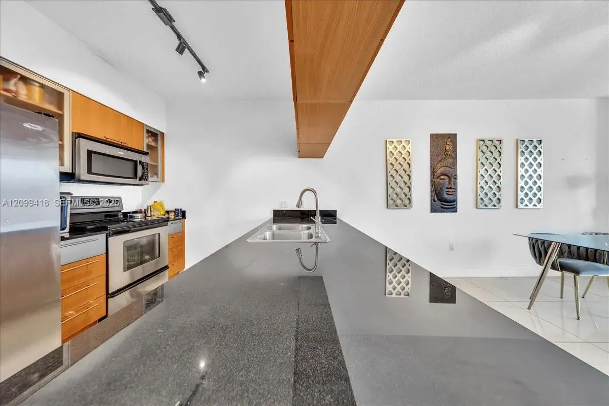 1750 N Bayshore Dr # 2510, Miami FL 33132