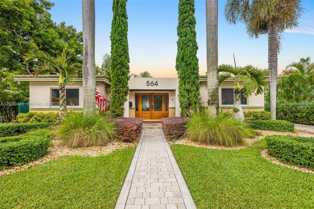 564 Palmetto Dr, Miami Springs FL 33166