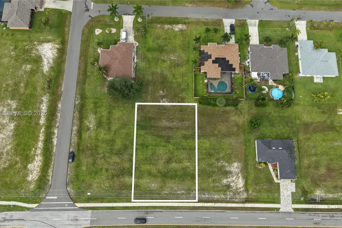 106 El Dorado Blvd S, Cape Coral FL 33991
