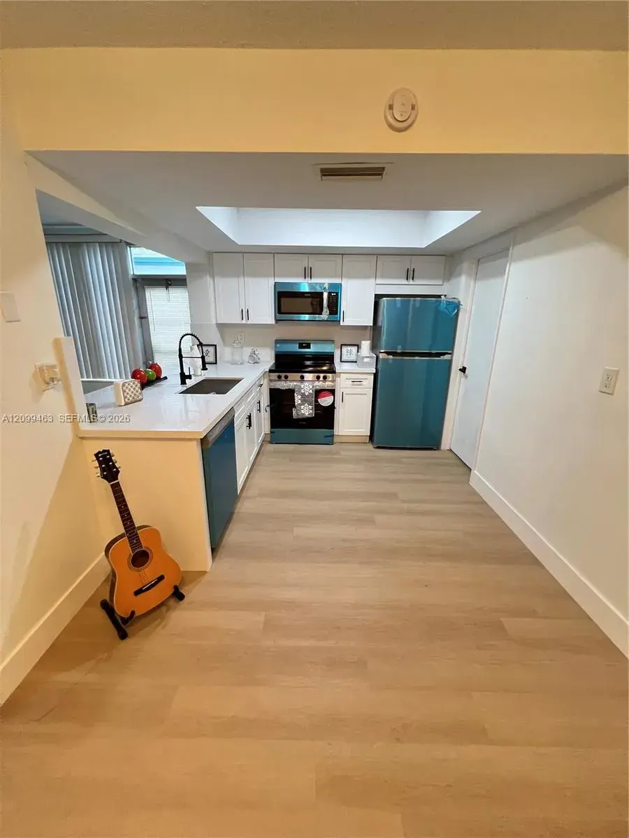 4177 NW 52nd Ave, Lauderdale Lakes FL 33319